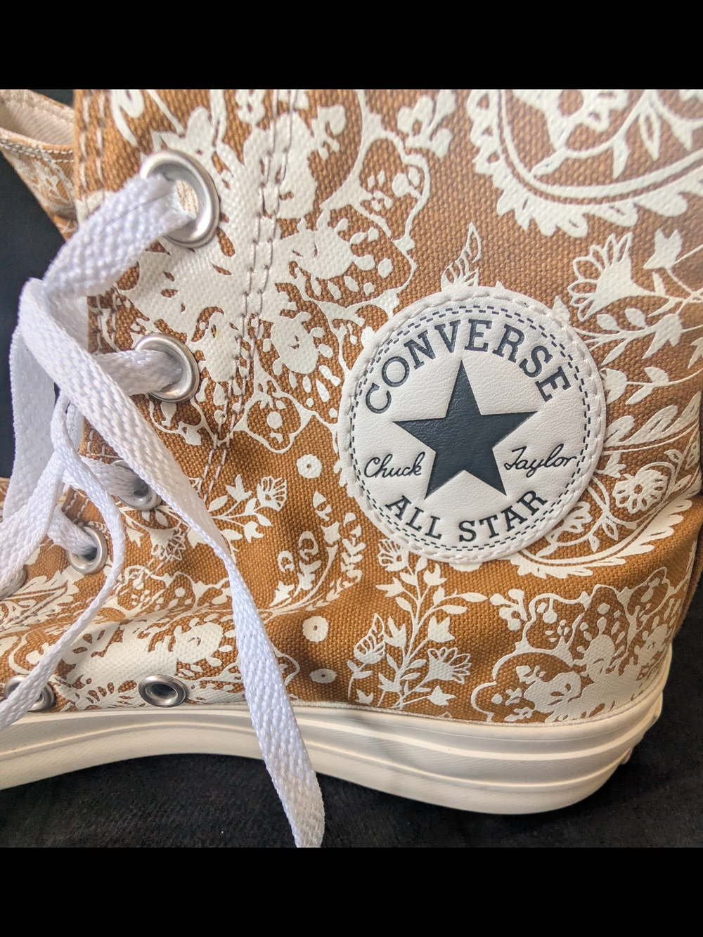 Converse Chuck Taylor High Top Platform Sneakers - Fall Florals "Wheat" Size 10 - Picture 3 of 8